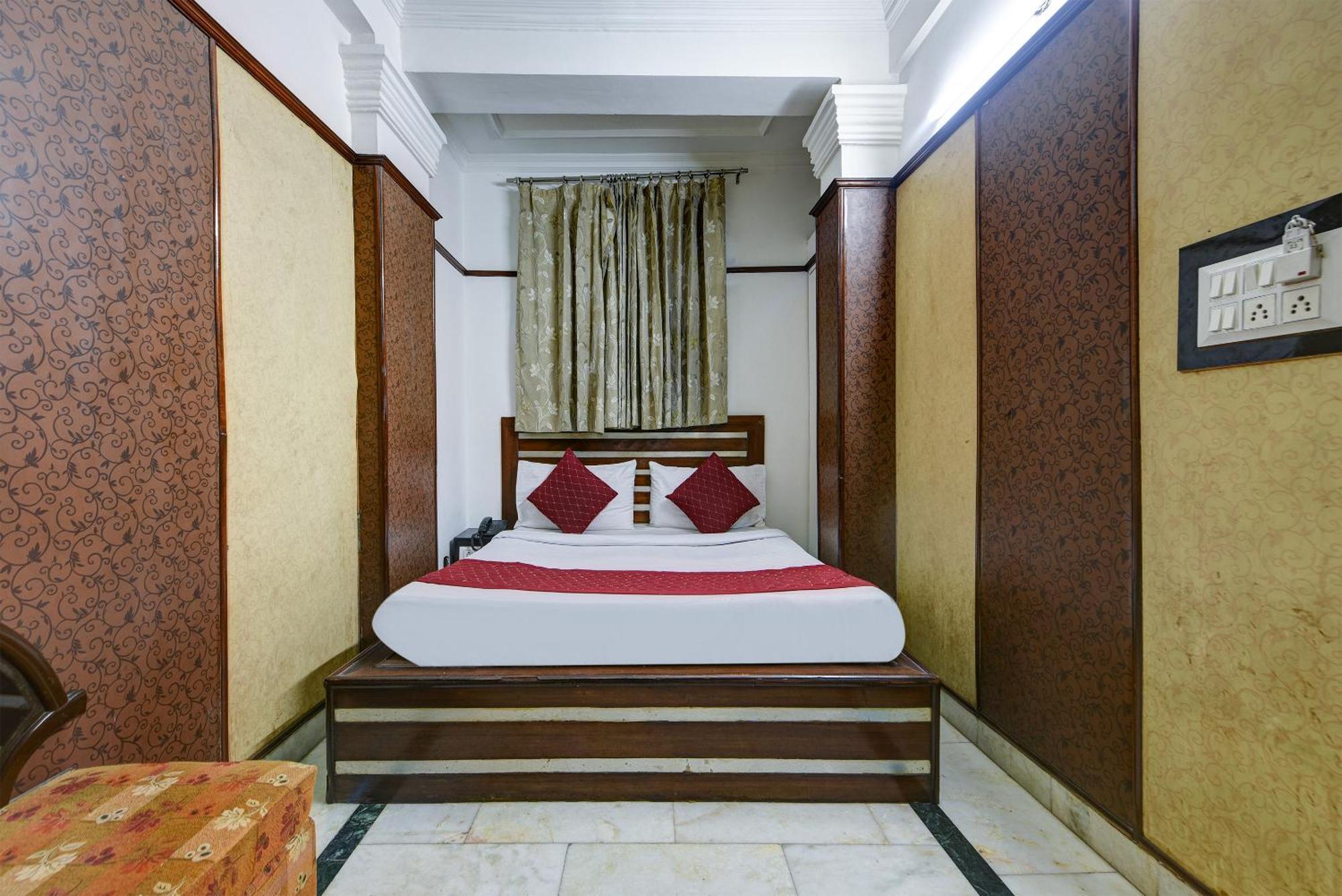 Hrd - Railway Station - Couple Friendly Local Ids Accepted Hotel 3*